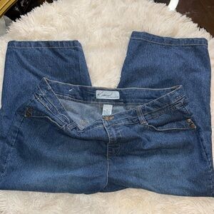 Women's Capri Blue Jeans